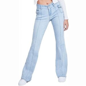 YMI Jeans Light Wash Women Flare-Leg Size 3 (26) Stretch Denim
